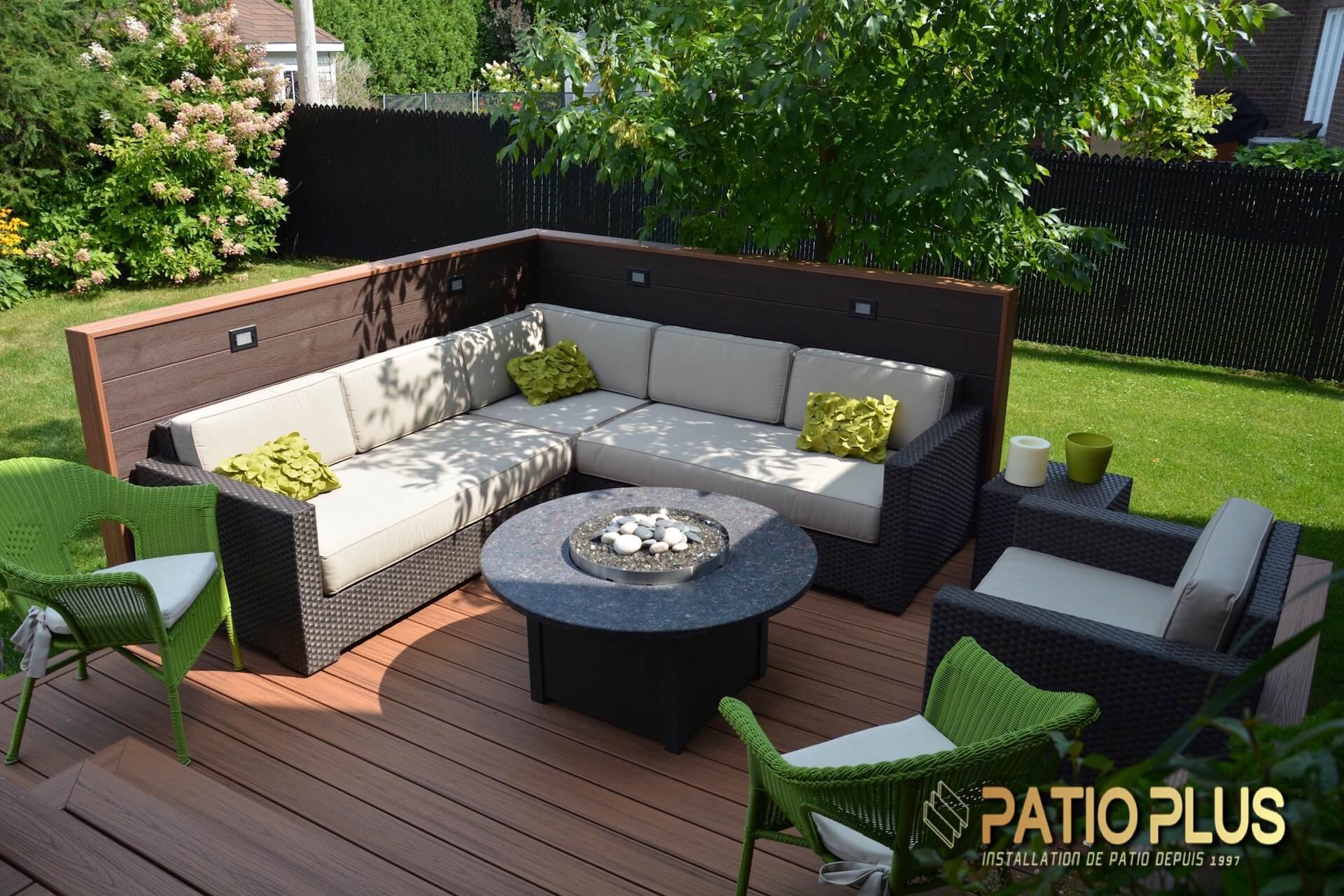 patio en composite Trex avec coin lounge